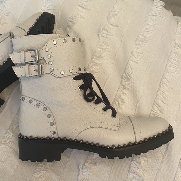 Sam Edelman white boots - Picture 4 of 5